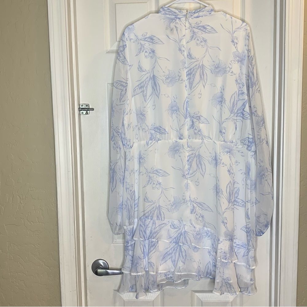 EXPRESS Blue and White Floral Tiered Ruffle Dress Size XL - Picture 4 of 10